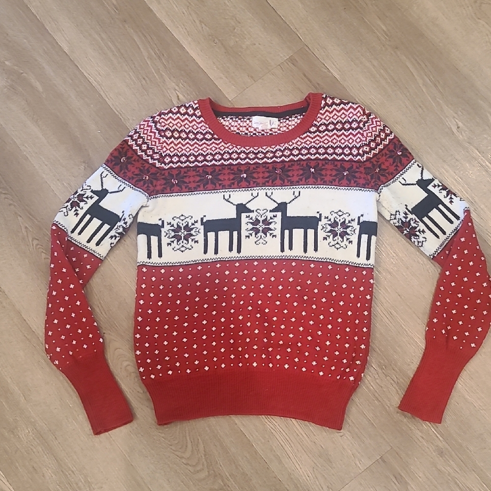 Vintage Red and White Reindeer Pattern Sweater